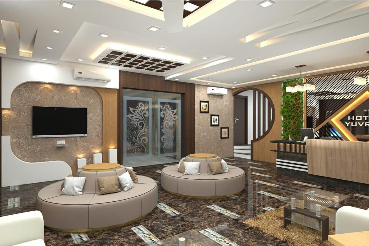 Hotel Yuvraj Grand Jabalpur Exterior foto