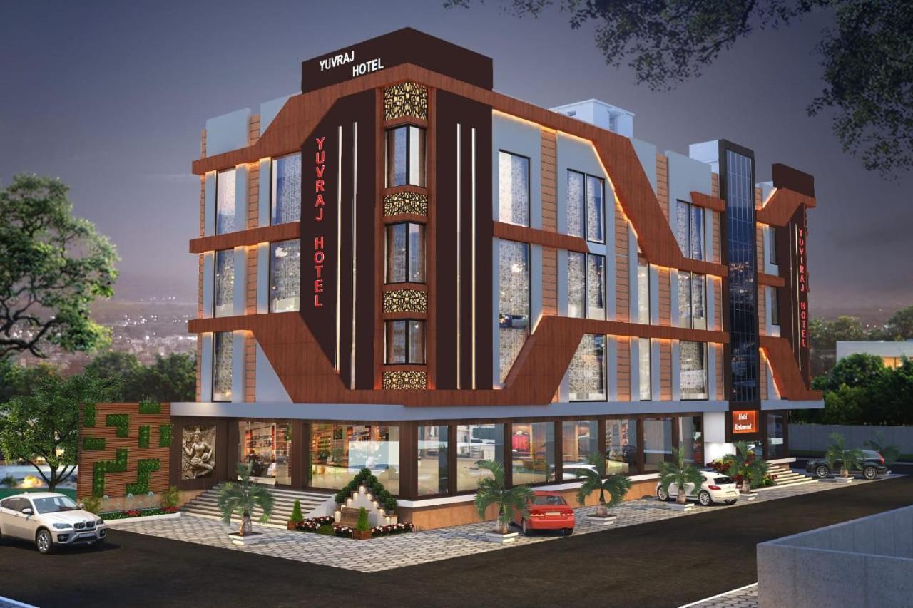 Hotel Yuvraj Grand Jabalpur Exterior foto