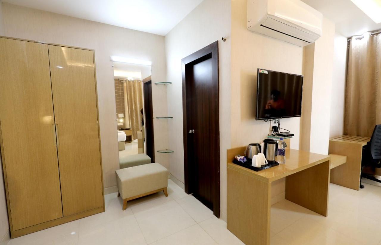 Hotel Yuvraj Grand Jabalpur Exterior foto