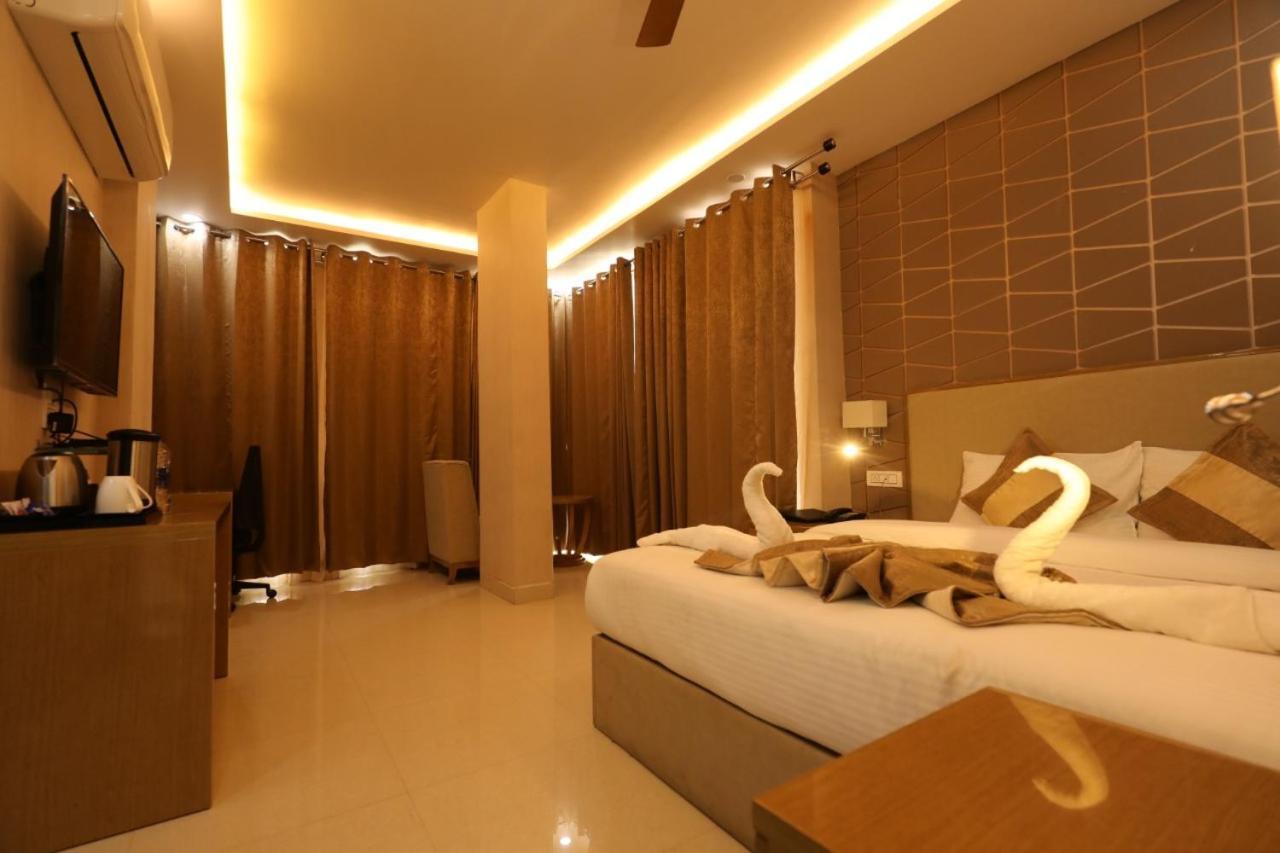 Hotel Yuvraj Grand Jabalpur Exterior foto