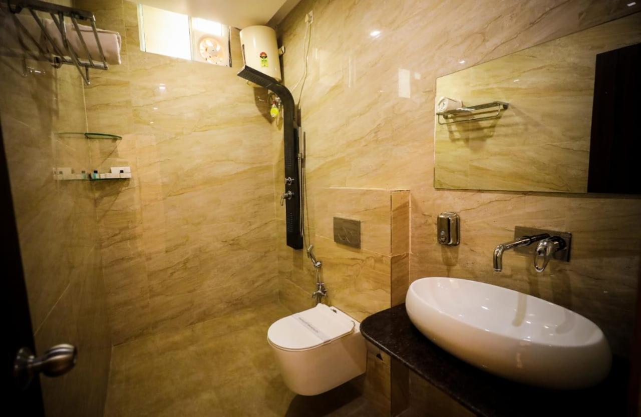 Hotel Yuvraj Grand Jabalpur Exterior foto